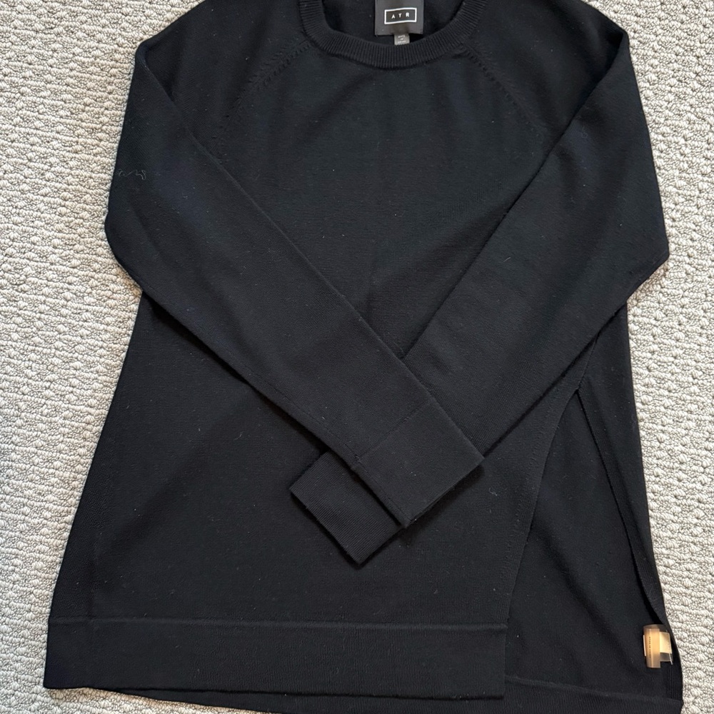 AYR Women's Black Crewneck Sweater